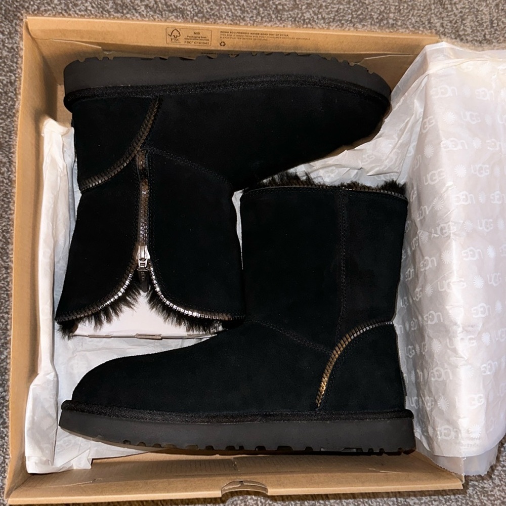 Brand New Authentic UGG® Women's Florence Shearling Cold Weather Boots Size 9
